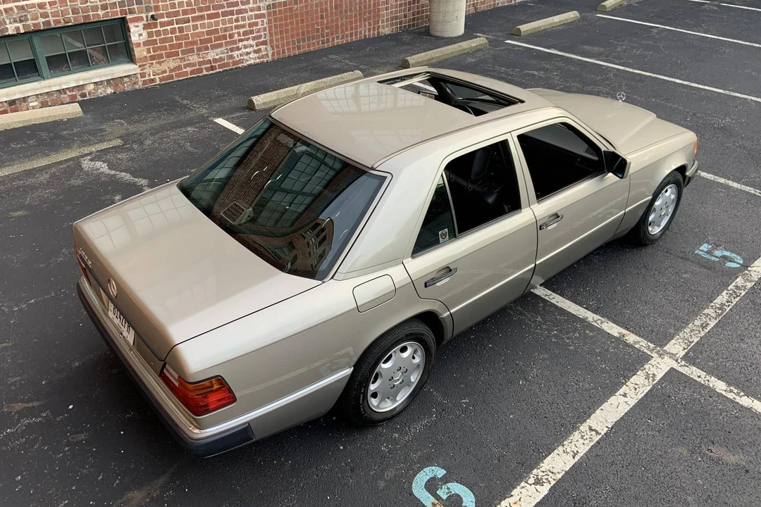 1992 Mercedes-Benz W124 E-Class - Image 4 of 5