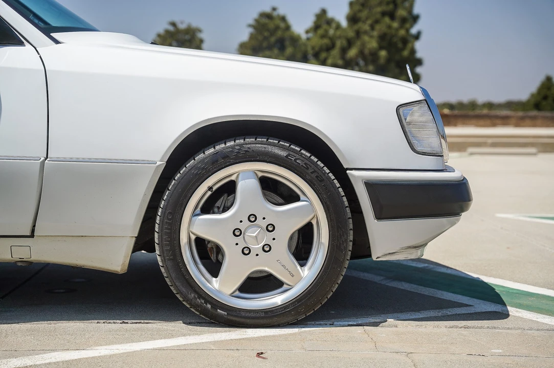 1992 Mercedes-Benz W124 E-Class - Image 24 of 31
