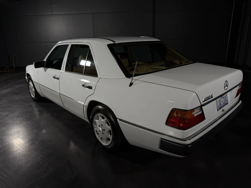1992 Mercedes-Benz W124 E-Class - Image 11 of 31