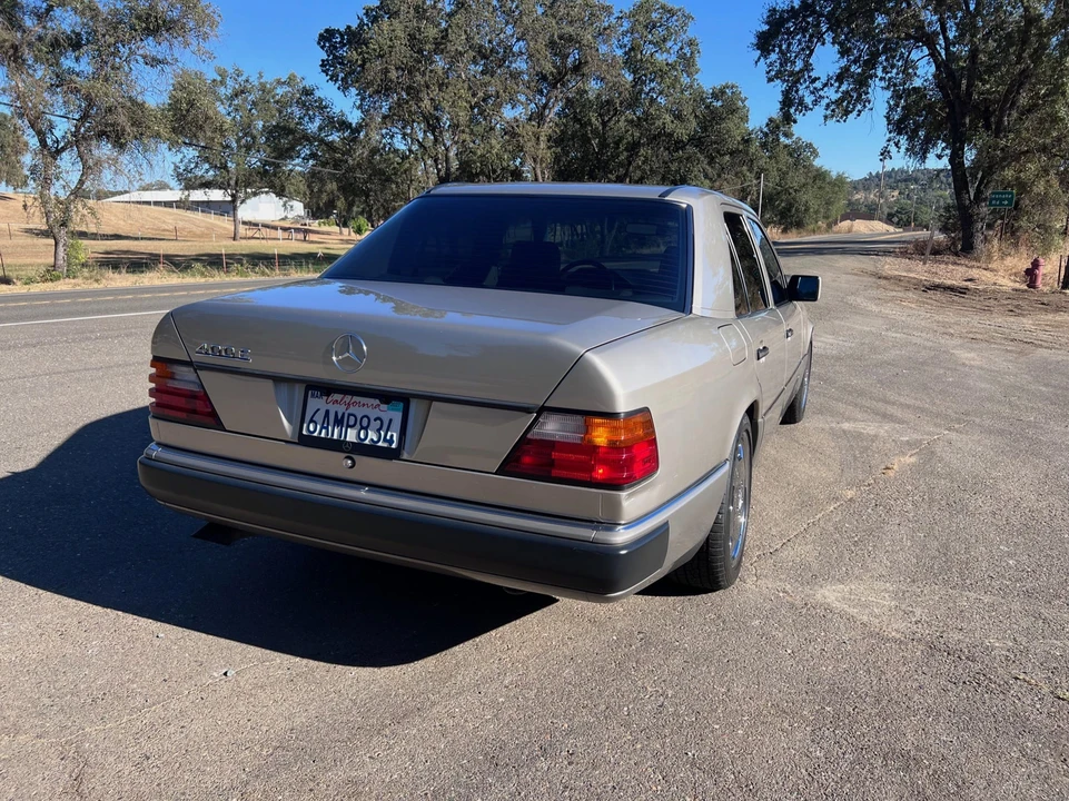 1992 Mercedes-Benz W124 E-Class - Image 9 of 31