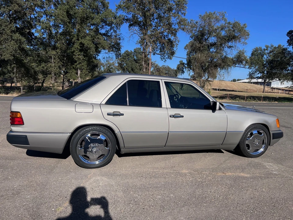 1992 Mercedes-Benz W124 E-Class - Image 13 of 31