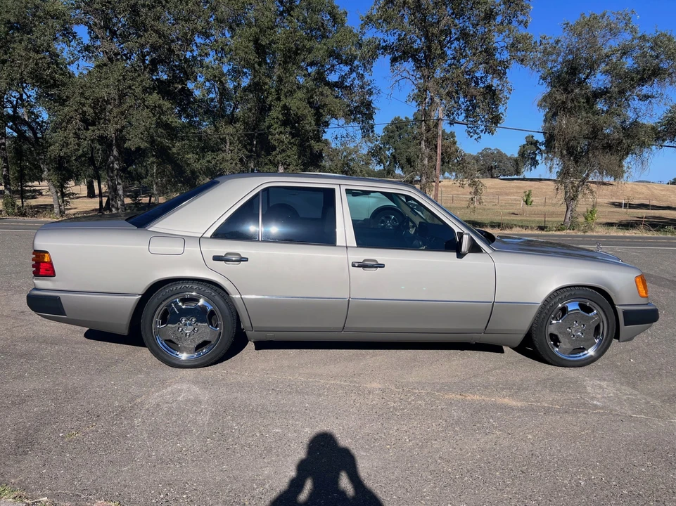 1992 Mercedes-Benz W124 E-Class - Image 14 of 31