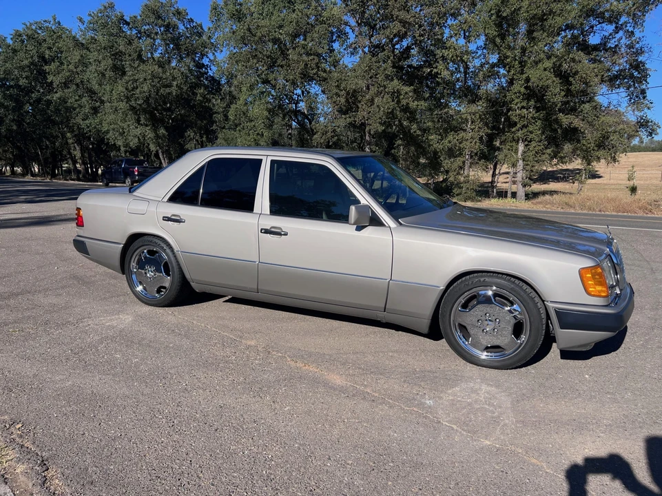 1992 Mercedes-Benz W124 E-Class - Image 15 of 31