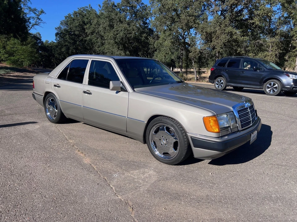 1992 Mercedes-Benz W124 E-Class - Image 16 of 31