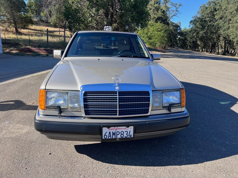 1992 Mercedes-Benz W124 E-Class - Image 19 of 31