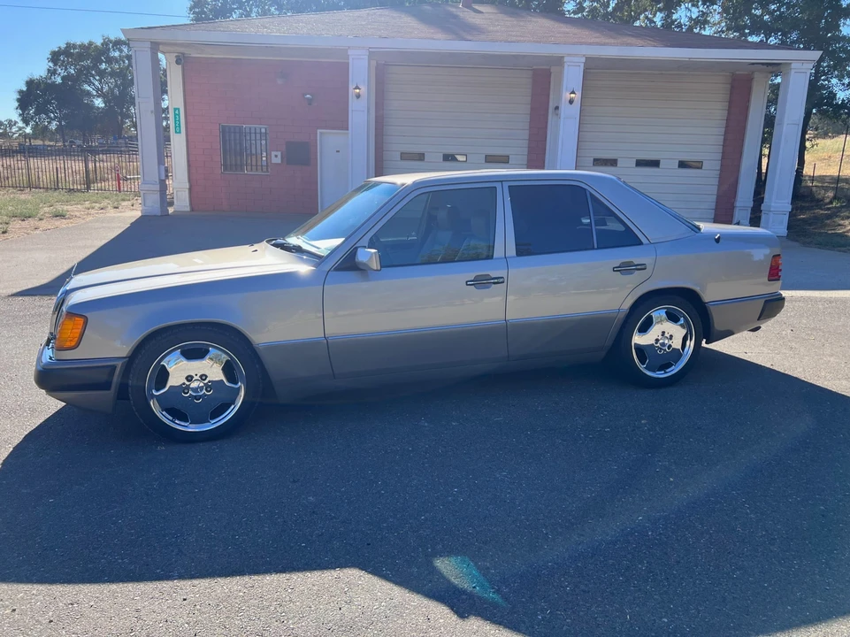 1992 Mercedes-Benz W124 E-Class - Image 4 of 31
