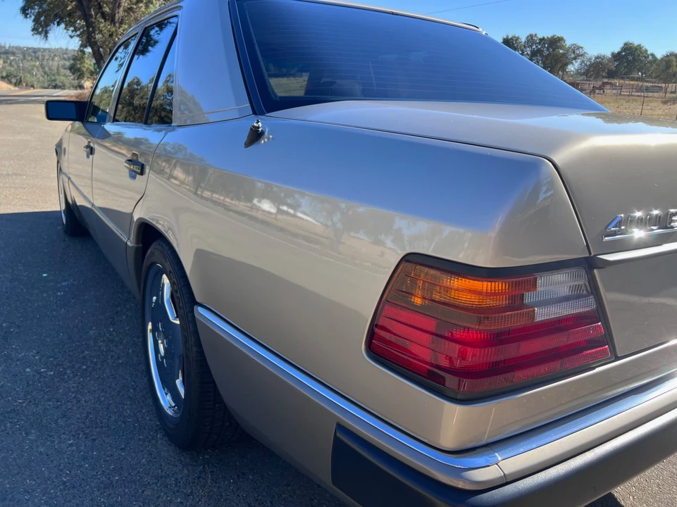 1992 Mercedes-Benz W124 E-Class - Image 20 of 31