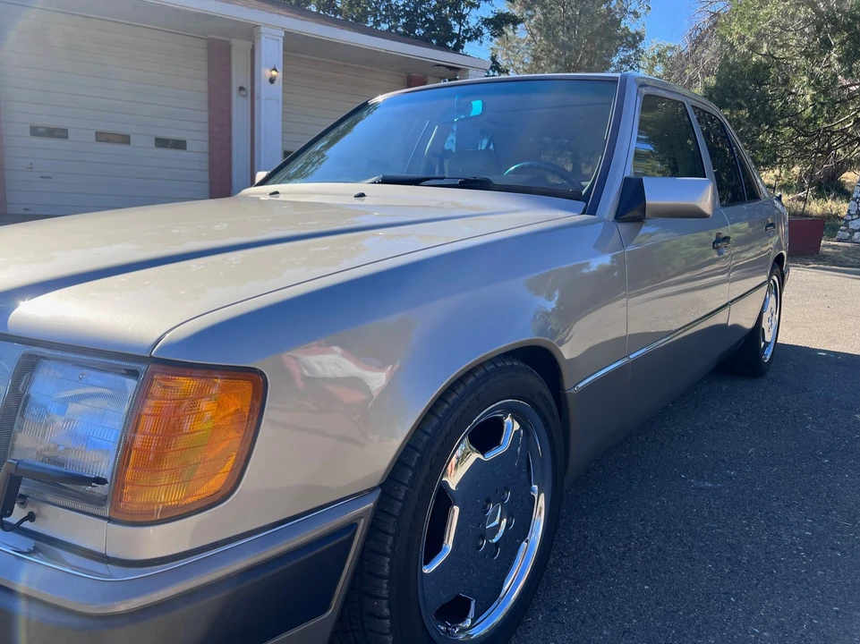 1992 Mercedes-Benz W124 E-Class - Image 24 of 31
