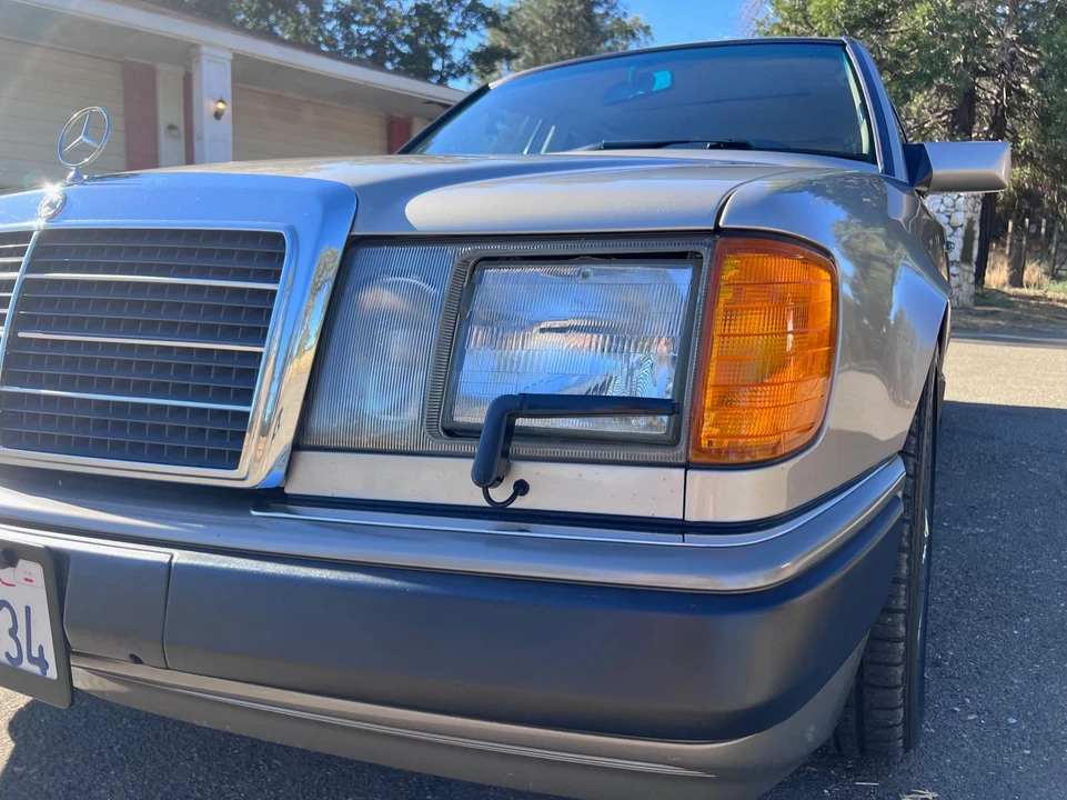 1992 Mercedes-Benz W124 E-Class - Image 25 of 31