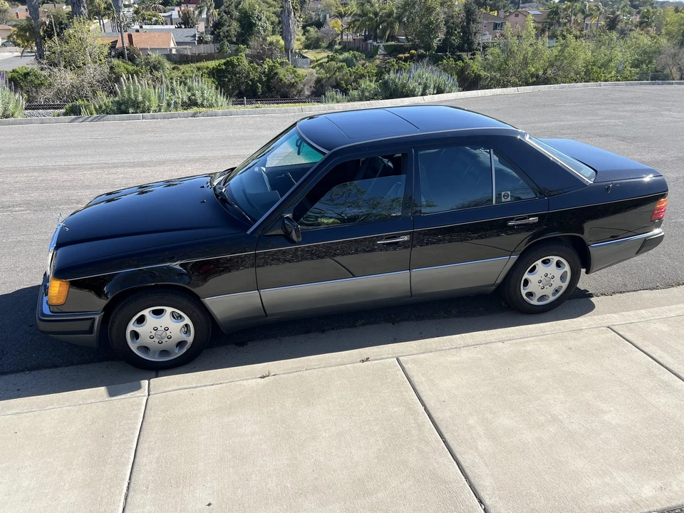 1992 Mercedes-Benz W124 E-Class - Image 18 of 31
