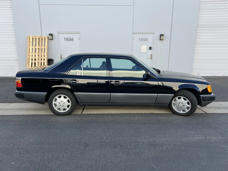 1992 Mercedes-Benz W124 E-Class - Image 24 of 31