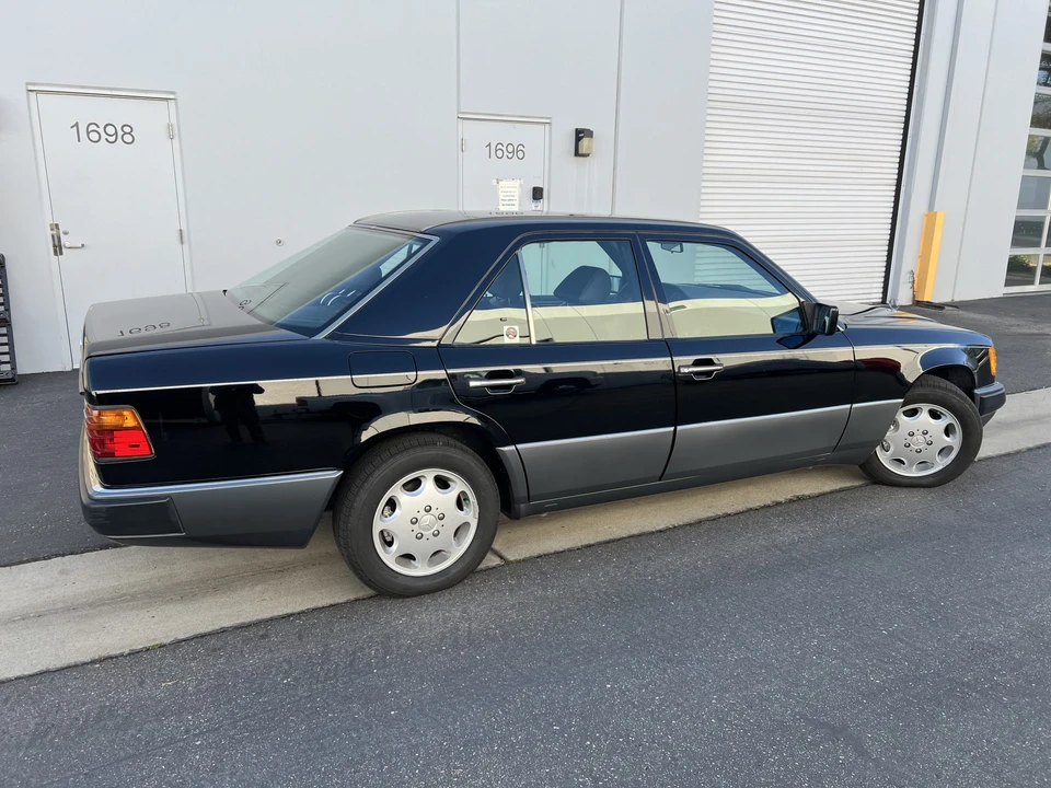 1992 Mercedes-Benz W124 E-Class - Image 25 of 31