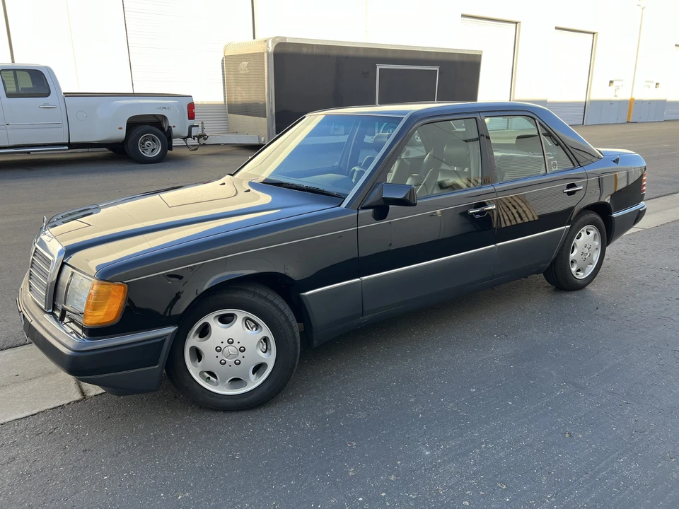1992 Mercedes-Benz W124 E-Class - Image 19 of 31