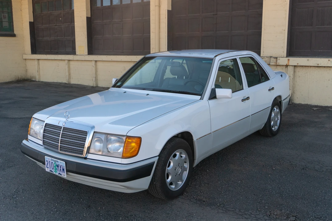 1992 Mercedes-Benz W124 E-Class - Image 17 of 31