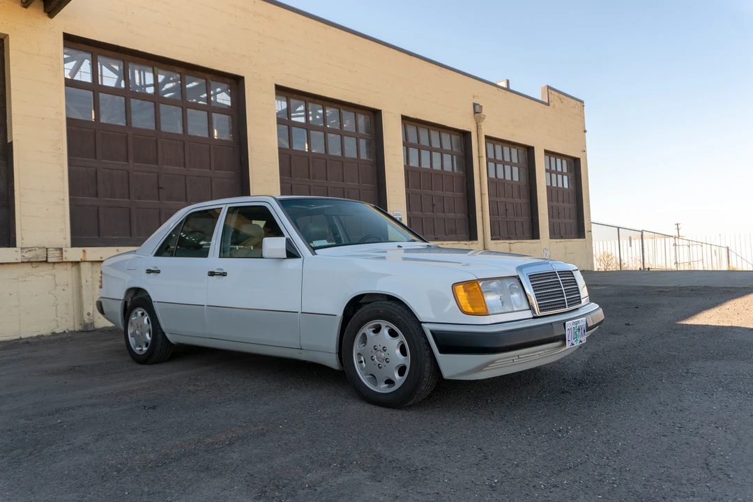 1992 Mercedes-Benz W124 E-Class - Image 25 of 31