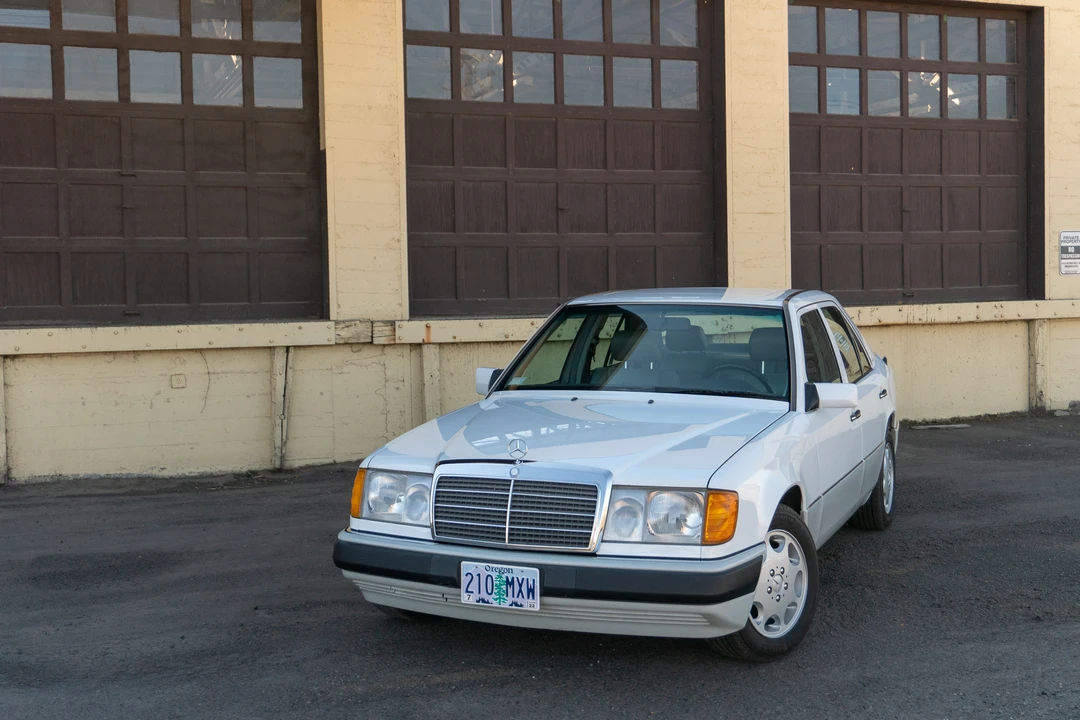 1992 Mercedes-Benz W124 E-Class - Image 10 of 31