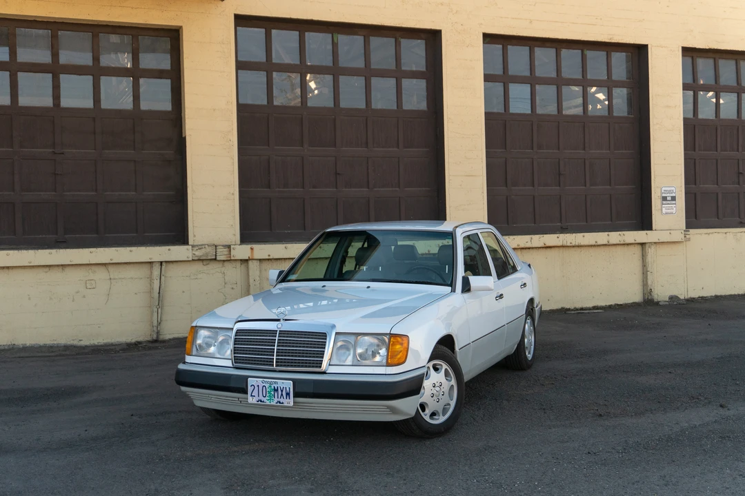 1992 Mercedes-Benz W124 E-Class - Image 12 of 31