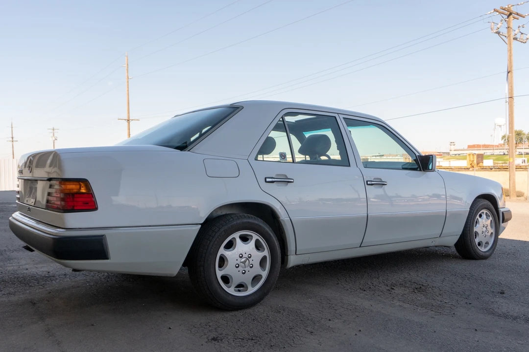 1992 Mercedes-Benz W124 E-Class - Image 31 of 31