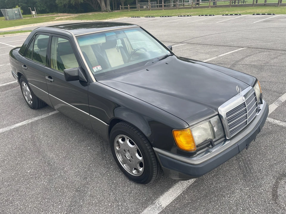 1992 Mercedes-Benz W124 E-Class - Image 15 of 31