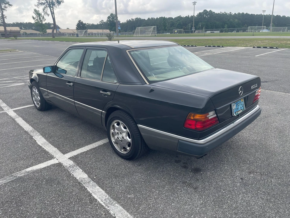 1992 Mercedes-Benz W124 E-Class - Image 10 of 31