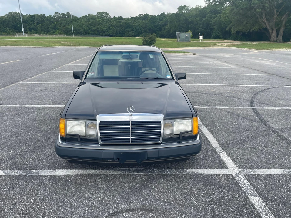 1992 Mercedes-Benz W124 E-Class - Image 6 of 31