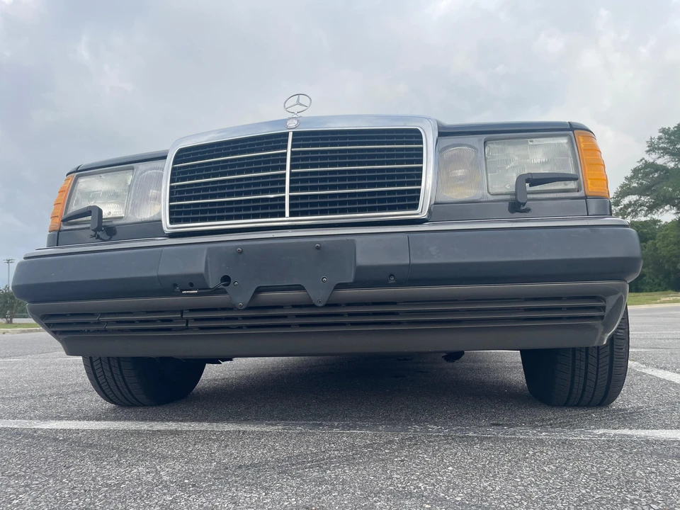 1992 Mercedes-Benz W124 E-Class - Image 19 of 31