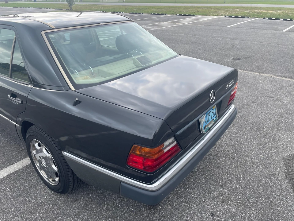 1992 Mercedes-Benz W124 E-Class - Image 31 of 31