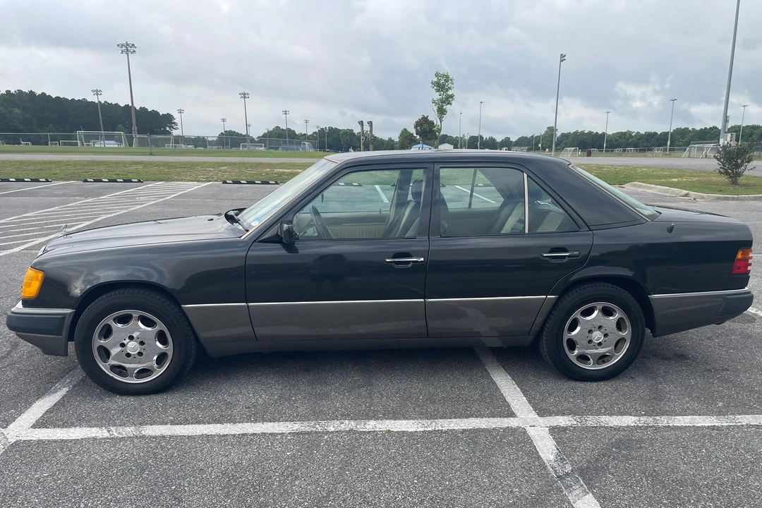 1992 Mercedes-Benz W124 E-Class - Image 3 of 31