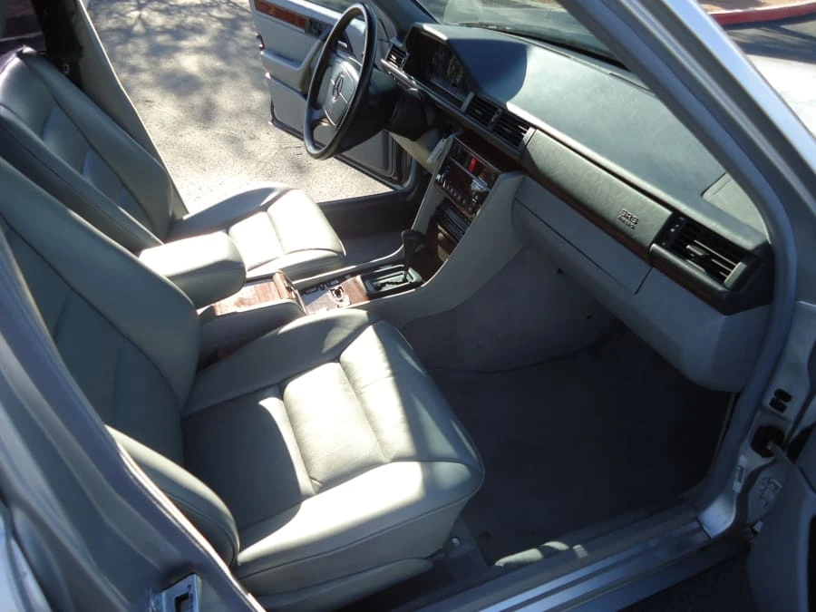 1992 Mercedes-Benz W124 E-Class - Image 5 of 8