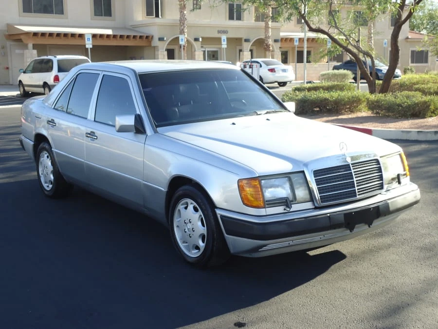 1992 Mercedes-Benz W124 E-Class - Image 8 of 8