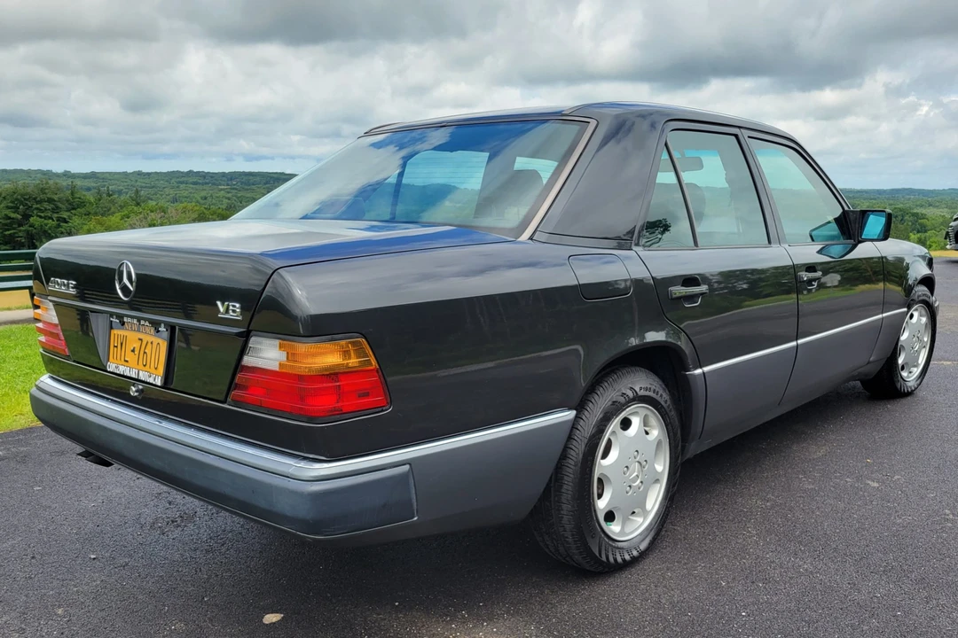 1992 Mercedes-Benz W124 E-Class - Image 6 of 31