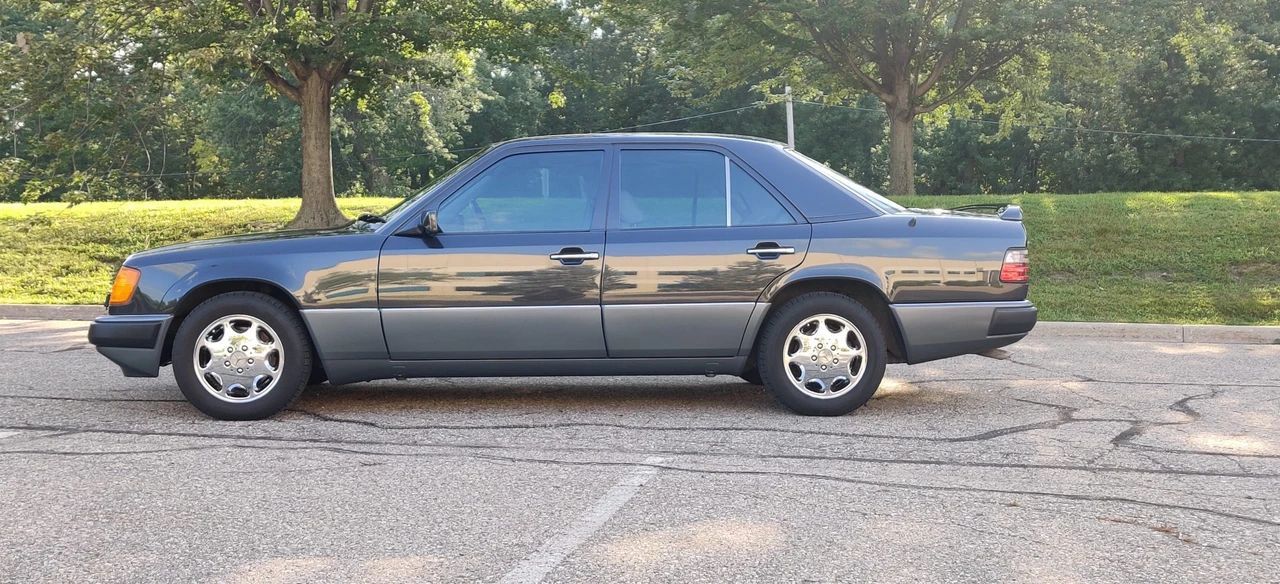 1992 Mercedes-Benz W124 E-Class - Image 8 of 31