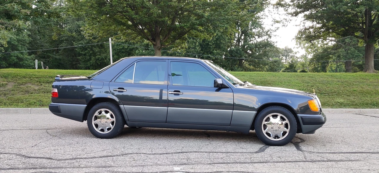 1992 Mercedes-Benz W124 E-Class - Image 29 of 31