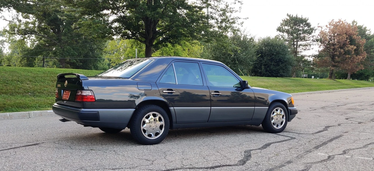 1992 Mercedes-Benz W124 E-Class - Image 26 of 31