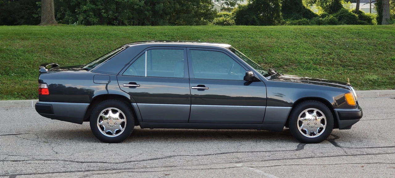 1992 Mercedes-Benz W124 E-Class - Image 28 of 31