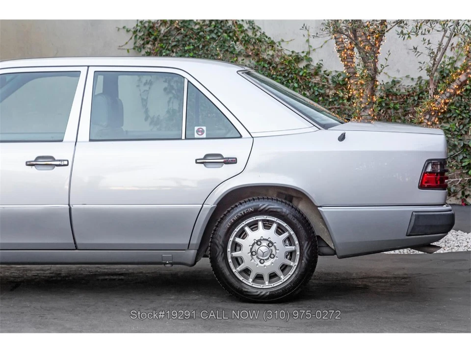 1992 Mercedes-Benz W124 E-Class - Image 13 of 31