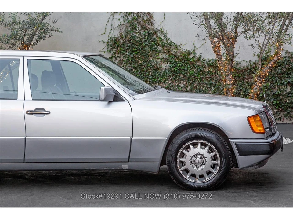 1992 Mercedes-Benz W124 E-Class - Image 10 of 31