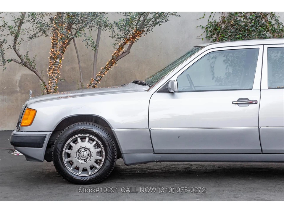 1992 Mercedes-Benz W124 E-Class - Image 12 of 31