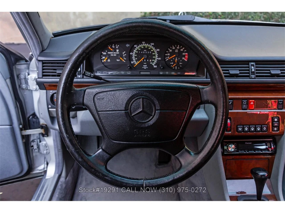 1992 Mercedes-Benz W124 E-Class - Image 18 of 31