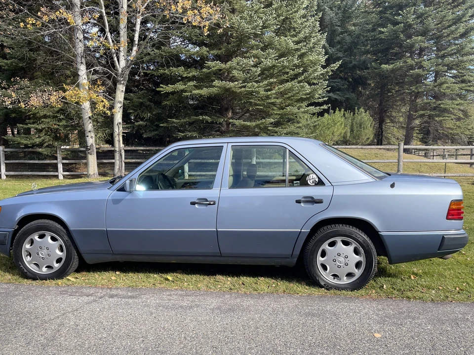 1992 Mercedes-Benz W124 E-Class - Image 13 of 31