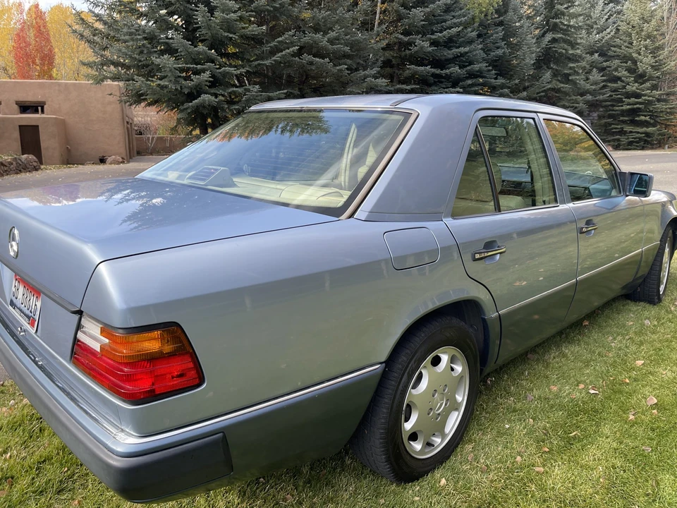 1992 Mercedes-Benz W124 E-Class - Image 10 of 31