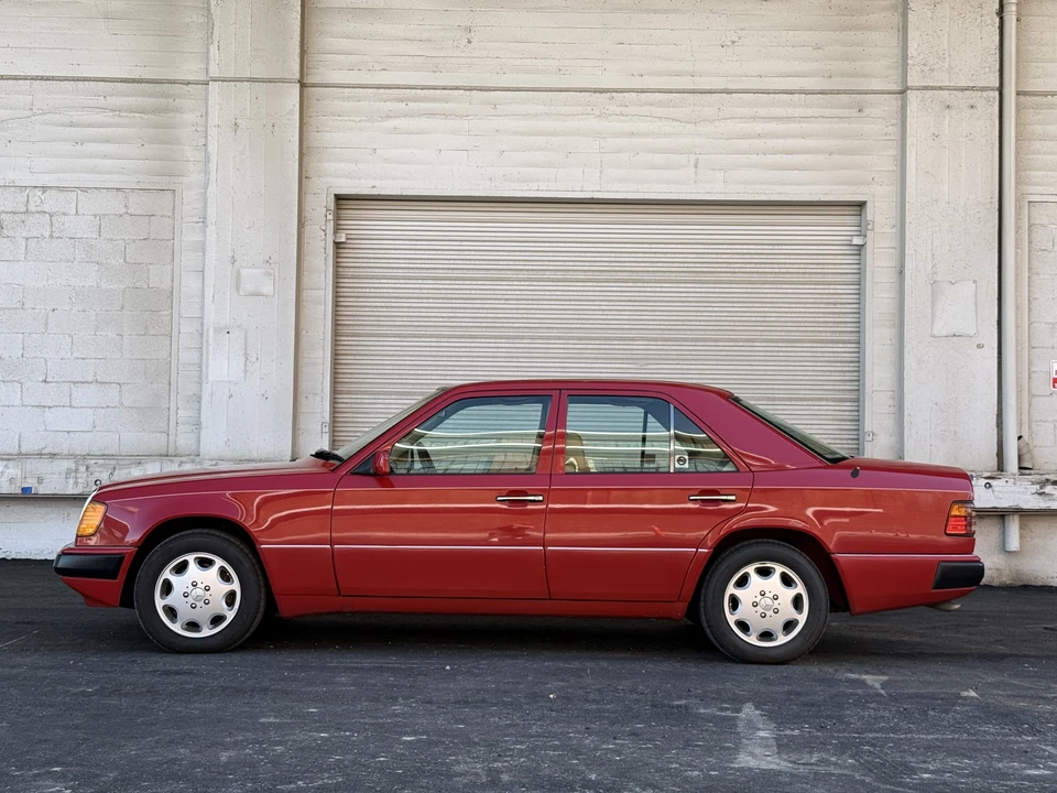 1992 Mercedes-Benz W124 E-Class - Image 10 of 31