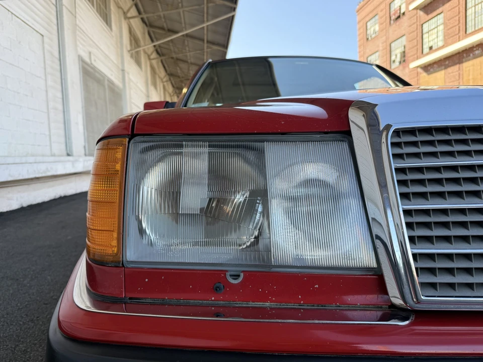 1992 Mercedes-Benz W124 E-Class - Image 30 of 31