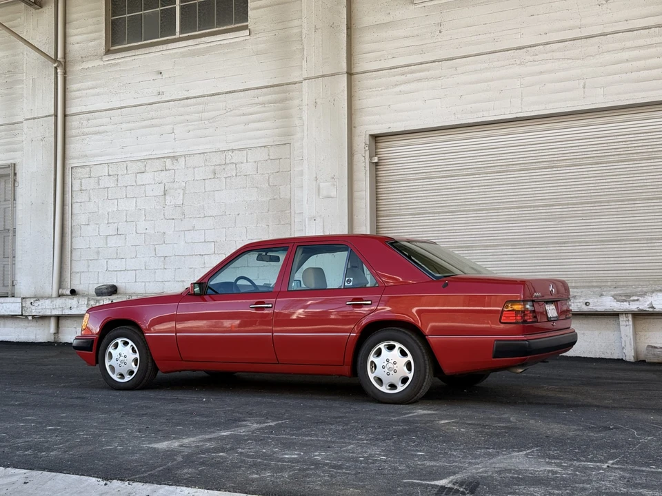 1992 Mercedes-Benz W124 E-Class - Image 11 of 31