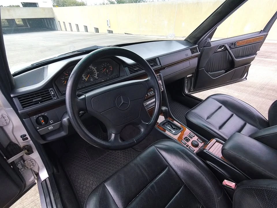1992 Mercedes-Benz 500E & E500 - Image 9 of 19