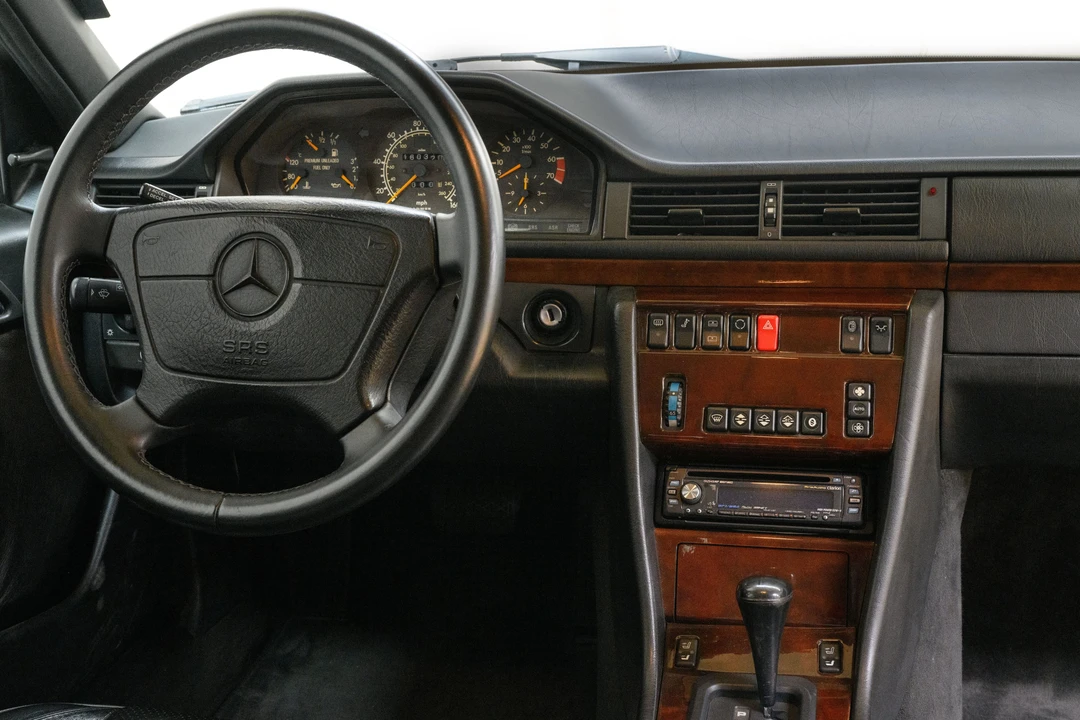 1992 Mercedes-Benz 500E & E500 - Image 12 of 24