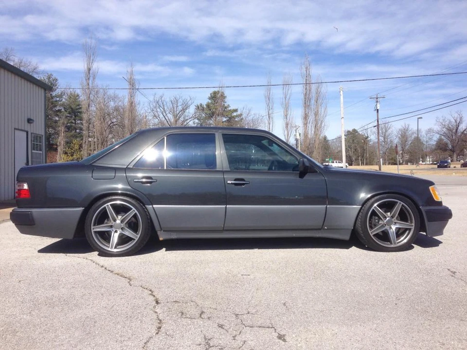 1992 Mercedes-Benz 500E & E500 - Image 2 of 12