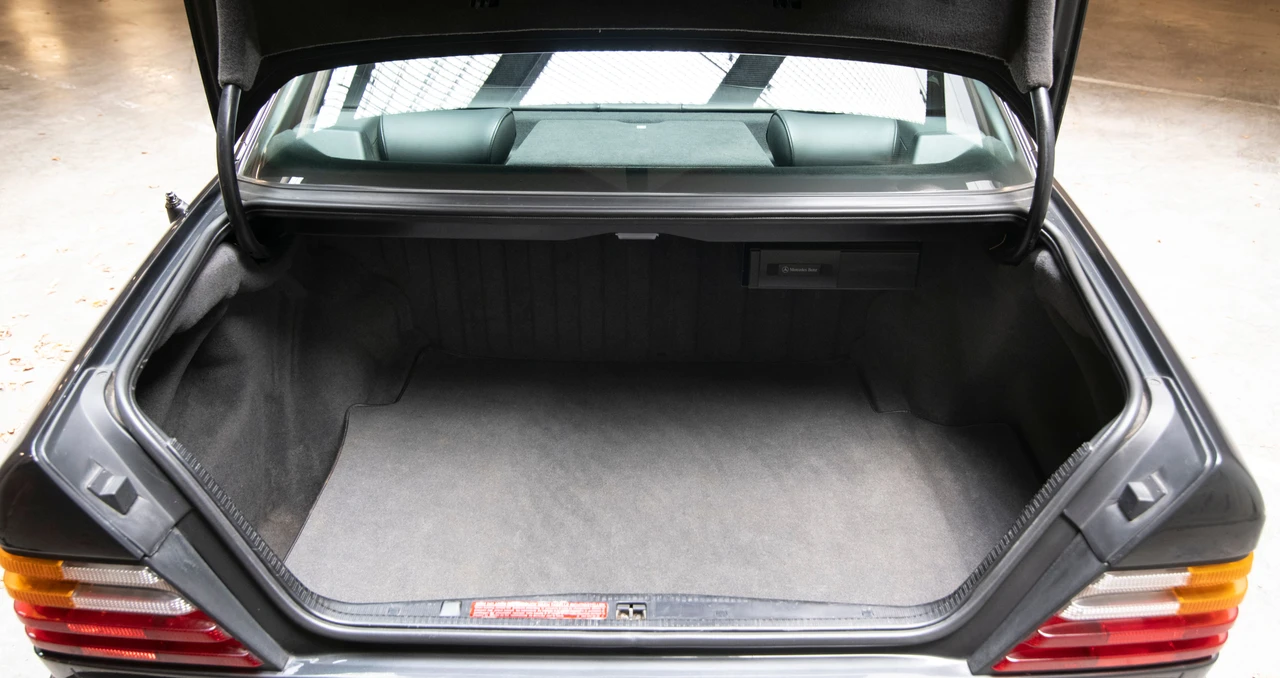 1992 Mercedes-Benz 500E & E500 - Image 30 of 31