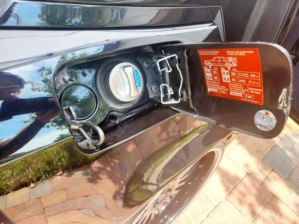 1992 Mercedes-Benz 500E & E500 - Image 17 of 31