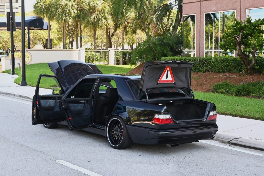 1992 Mercedes-Benz 500E & E500 - Image 12 of 31